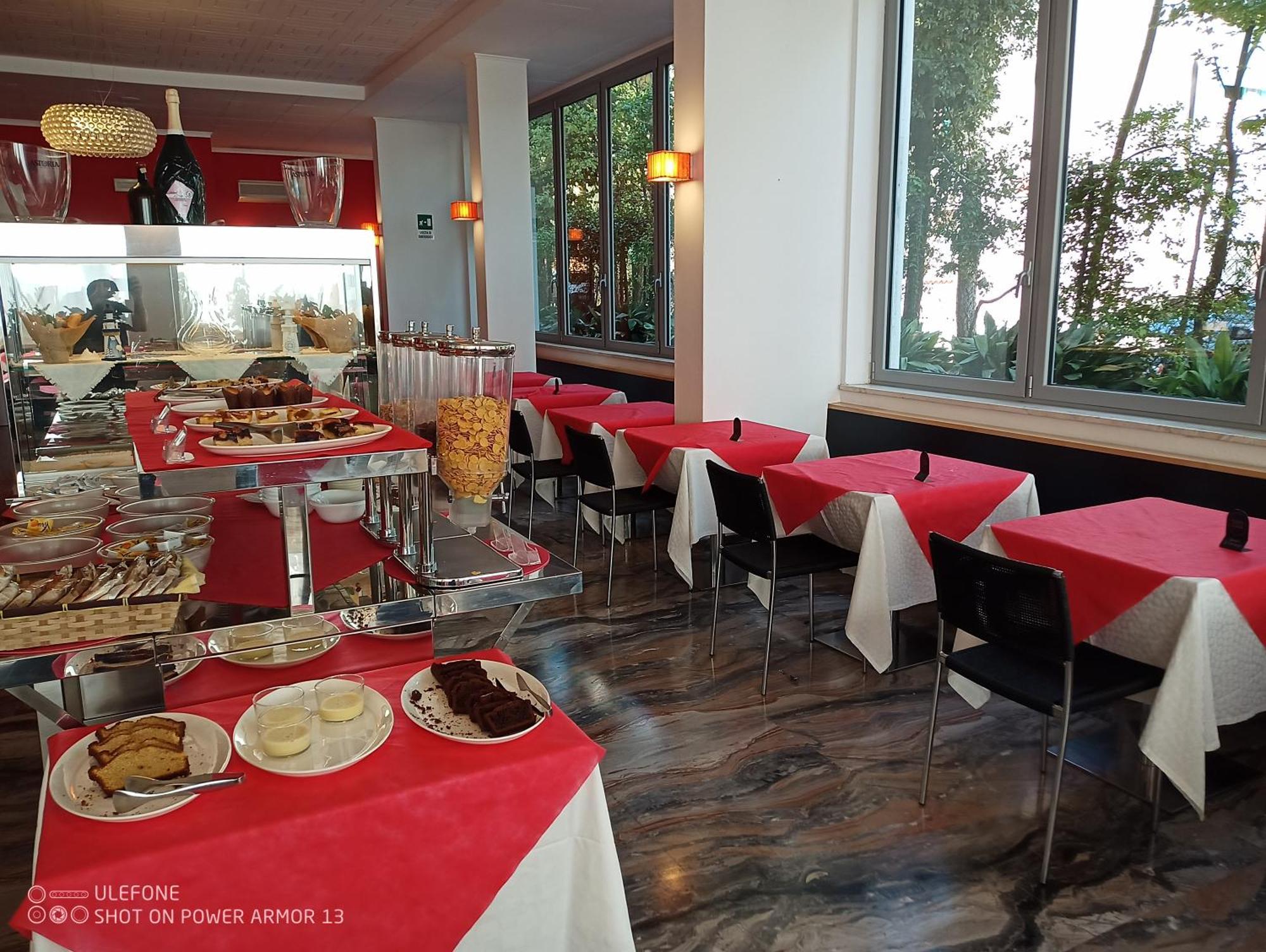 Hotel Firenze Bibione Exteriör bild