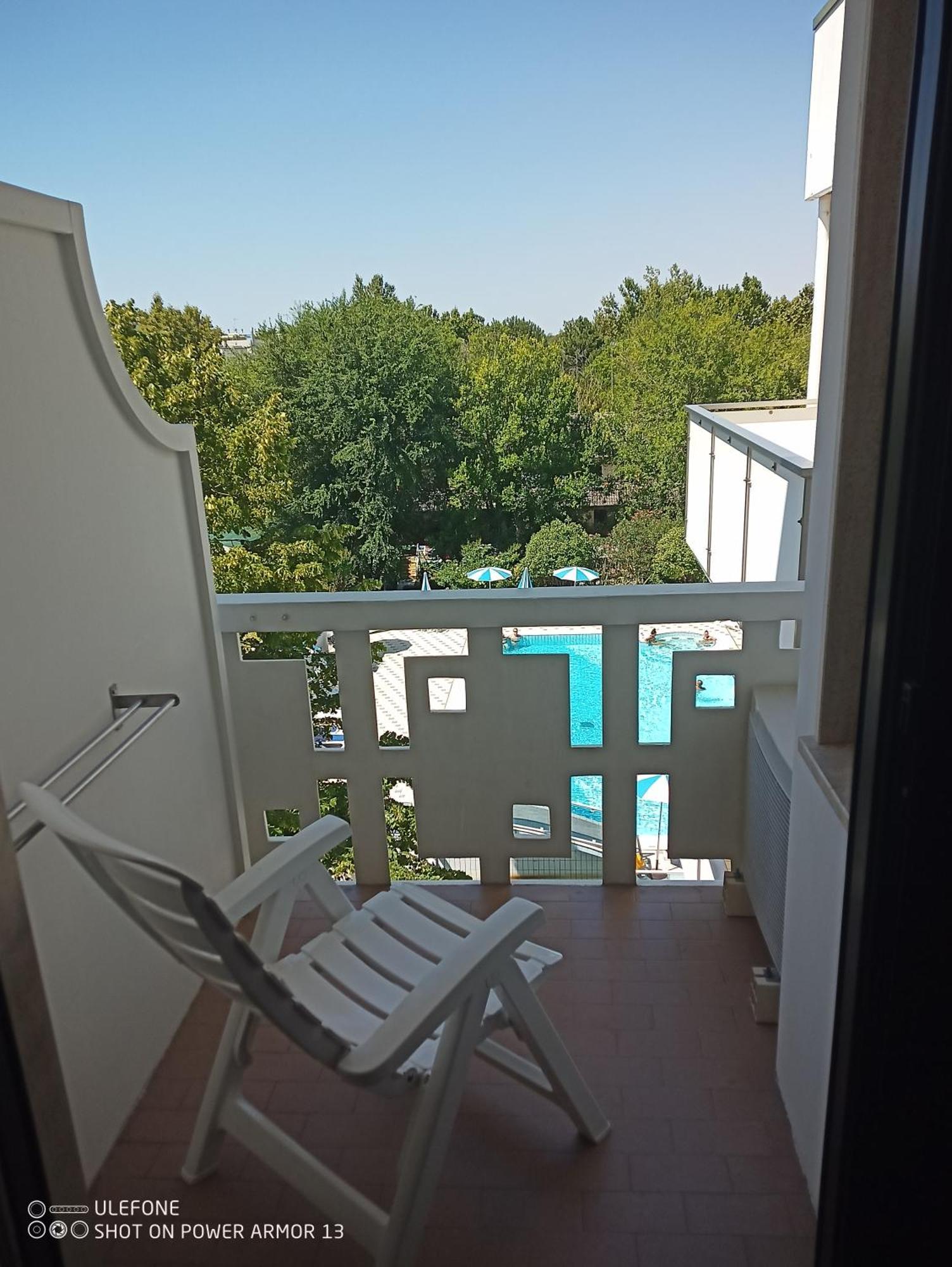Hotel Firenze Bibione Exteriör bild
