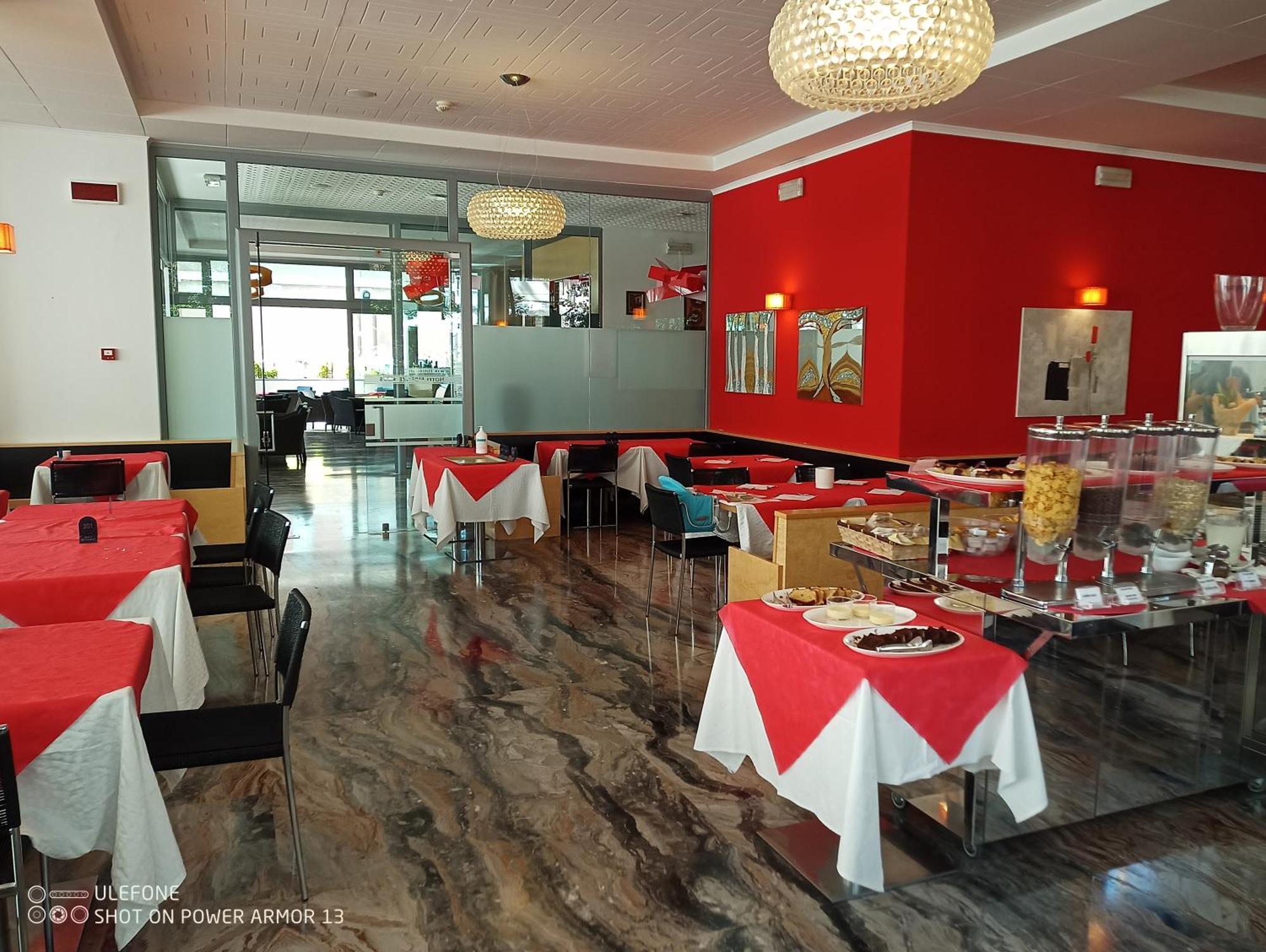 Hotel Firenze Bibione Exteriör bild
