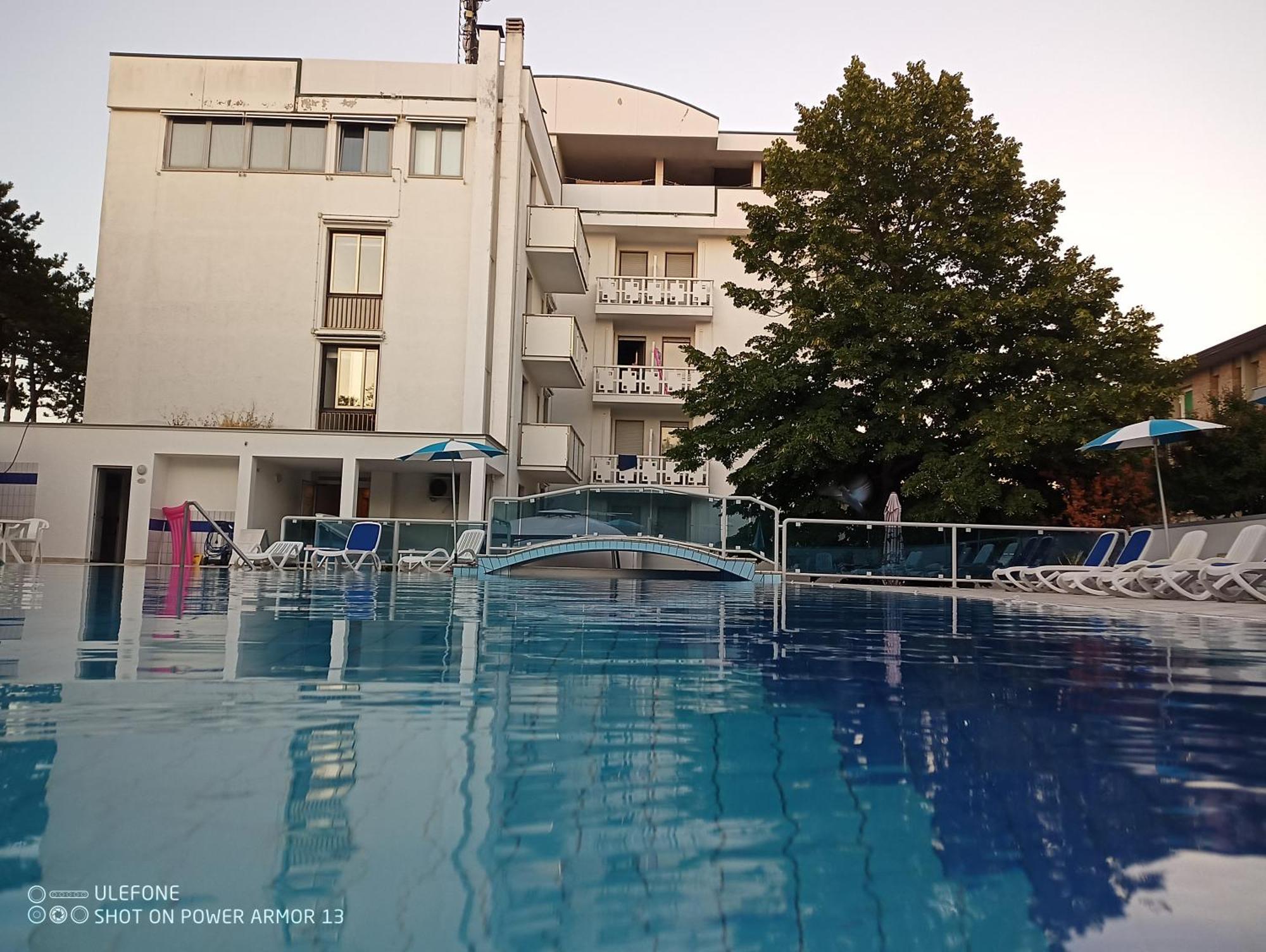 Hotel Firenze Bibione Exteriör bild