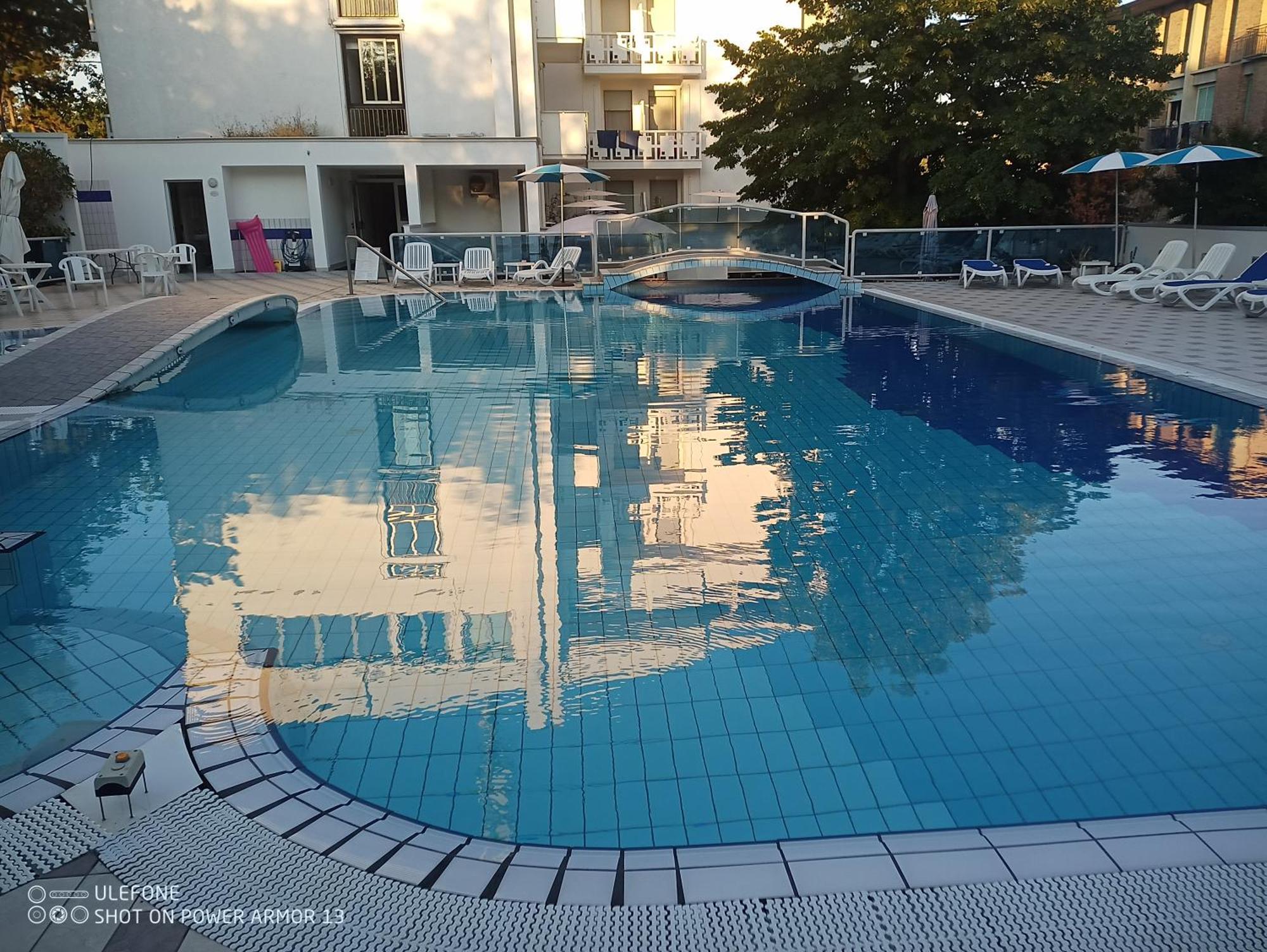 Hotel Firenze Bibione Exteriör bild