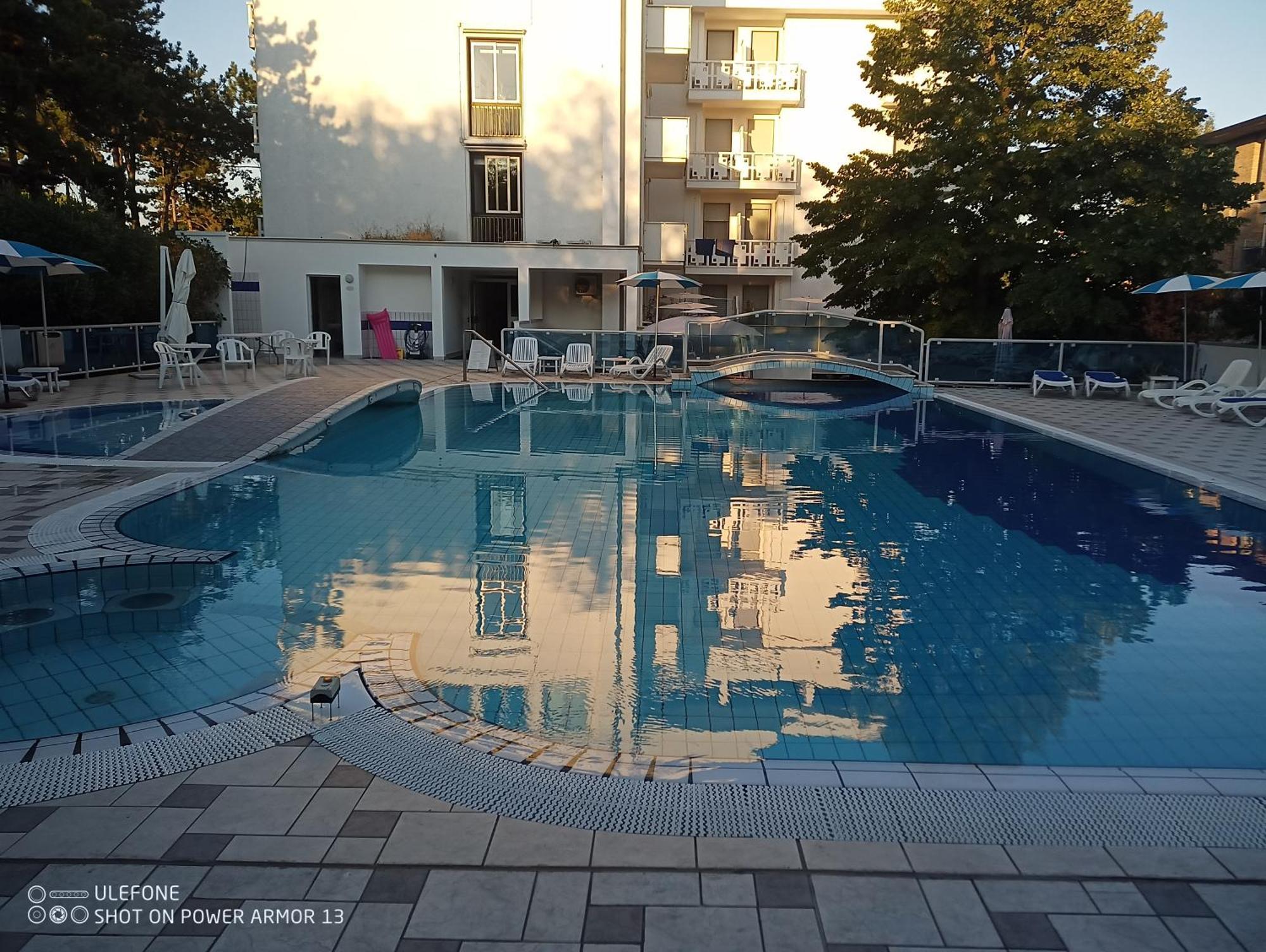 Hotel Firenze Bibione Exteriör bild