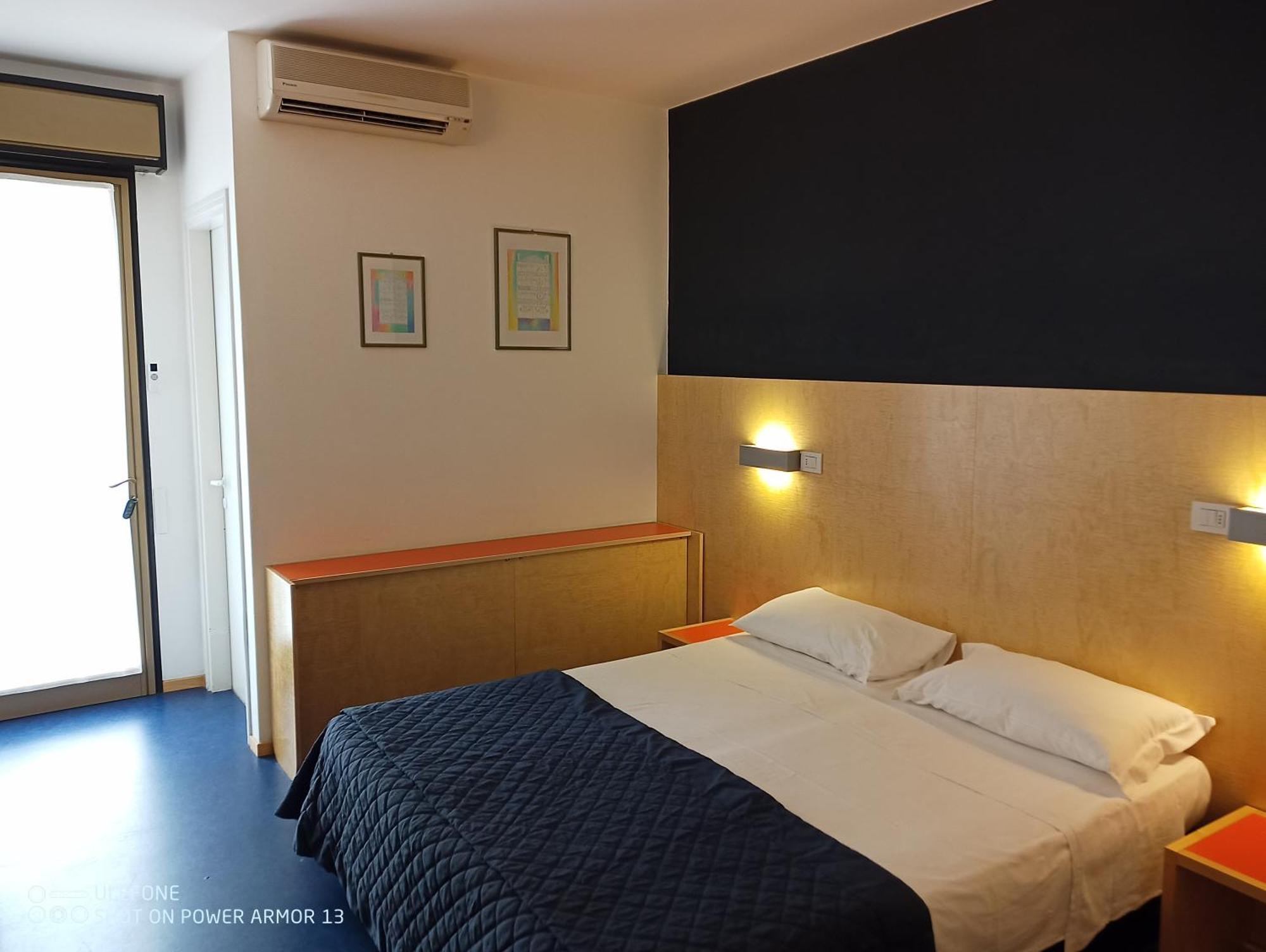 Hotel Firenze Bibione Exteriör bild