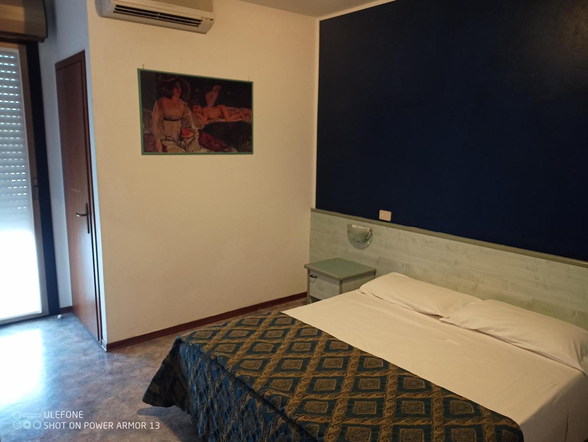 Hotel Firenze Bibione Exteriör bild
