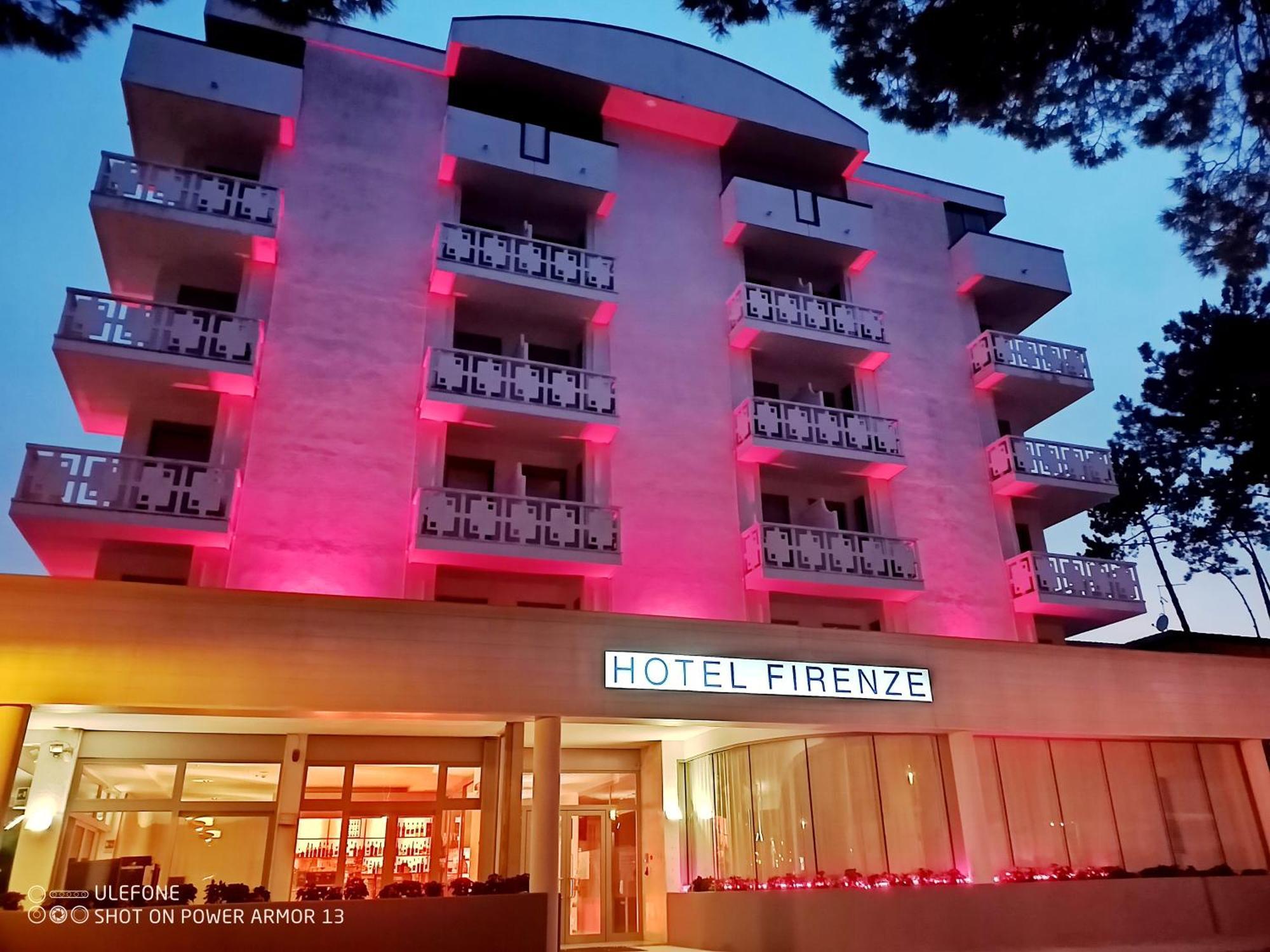 Hotel Firenze Bibione Exteriör bild