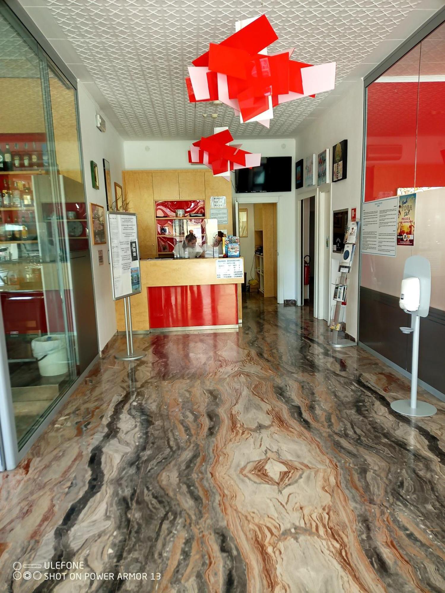 Hotel Firenze Bibione Exteriör bild
