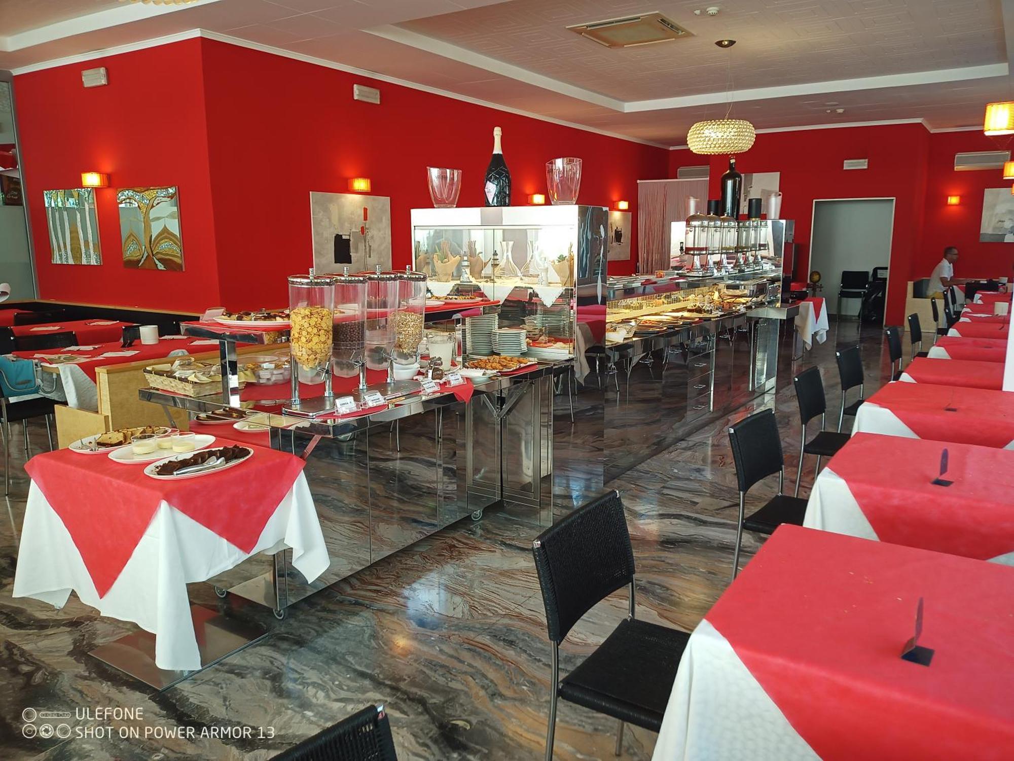 Hotel Firenze Bibione Exteriör bild