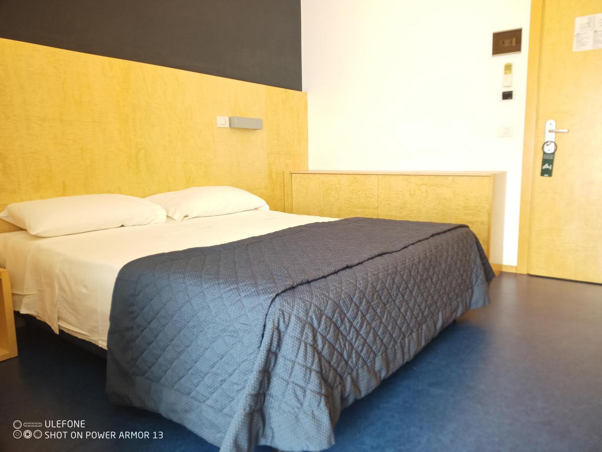 Hotel Firenze Bibione Exteriör bild