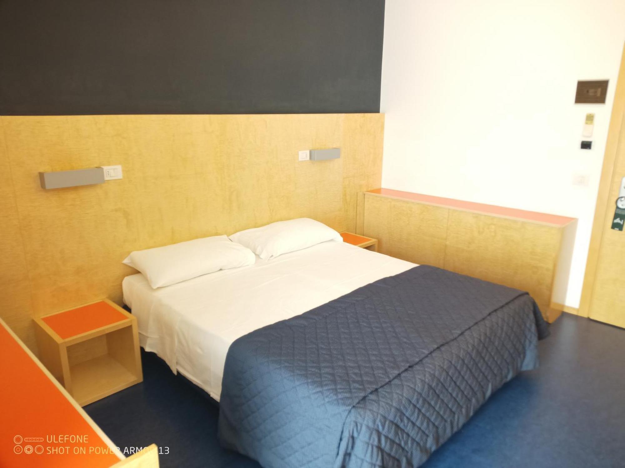 Hotel Firenze Bibione Exteriör bild