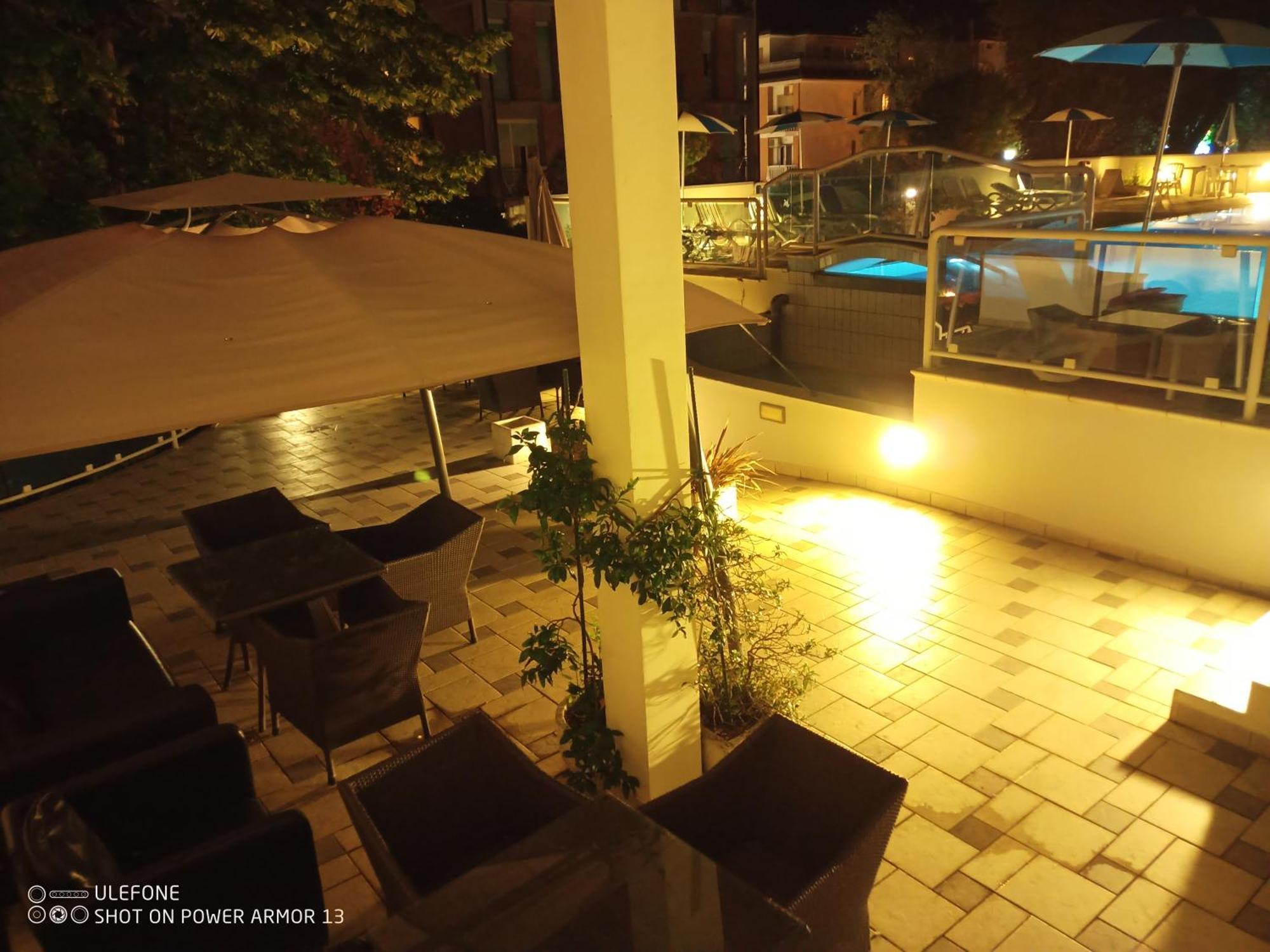 Hotel Firenze Bibione Exteriör bild
