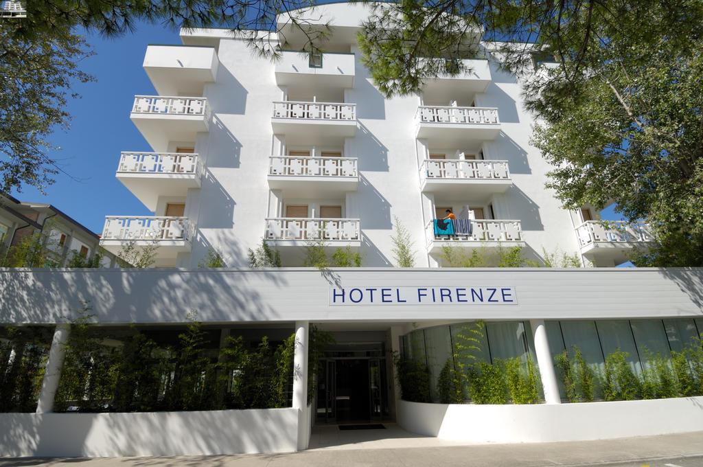 Hotel Firenze Bibione Exteriör bild